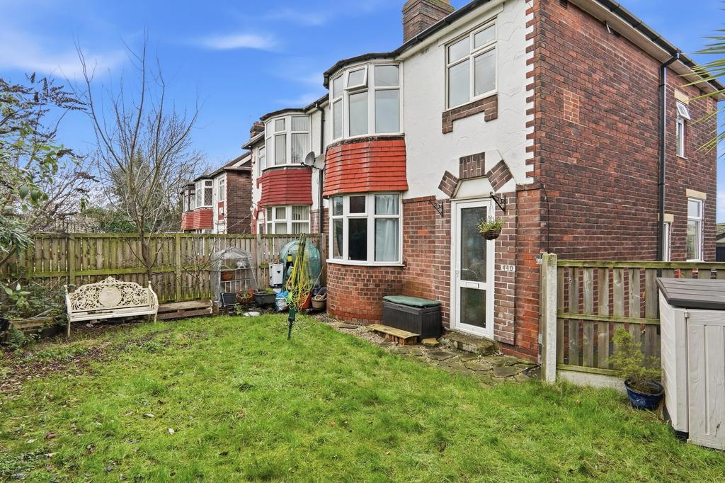 Leedsandbradfordroad004