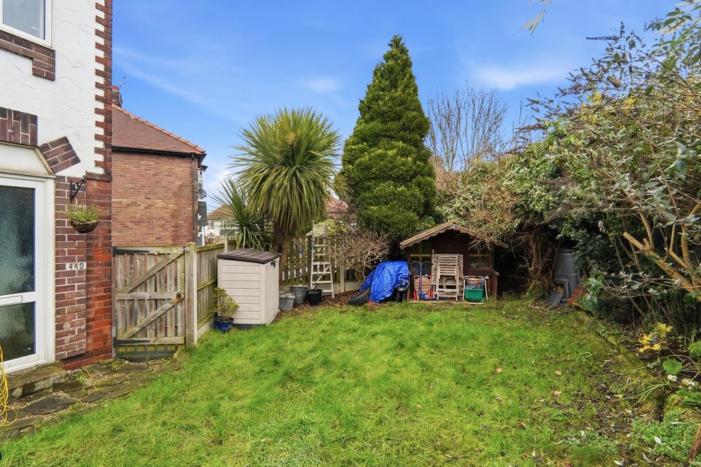 Leedsandbradfordroad005