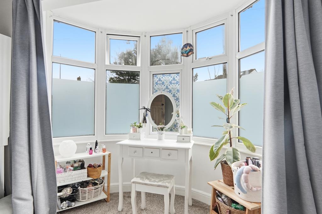 Leedsandbradfordroad015