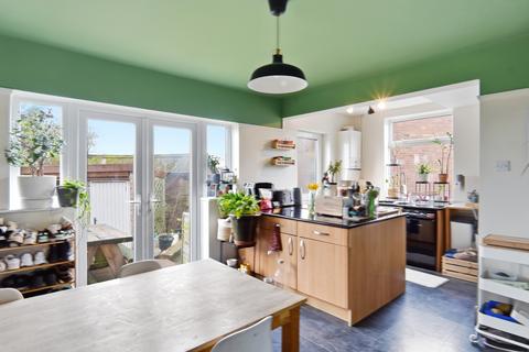 3 bedroom semi-detached house for sale, Leeds LS13