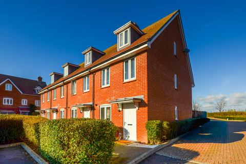 Hedley Way, Hailsham, East Sussex, BN27