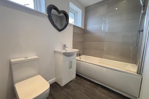 3 bedroom terraced house for sale, Marton Way, Handforth, Wilmslow
