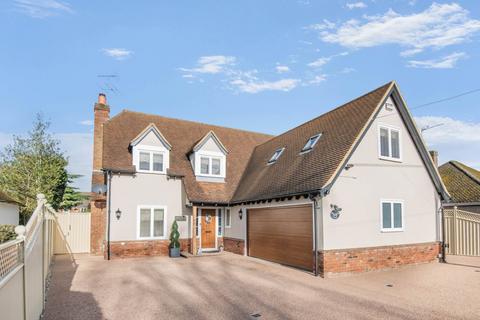 4 bedroom detached house for sale, Meadow View Weston Road, Aston Clinton