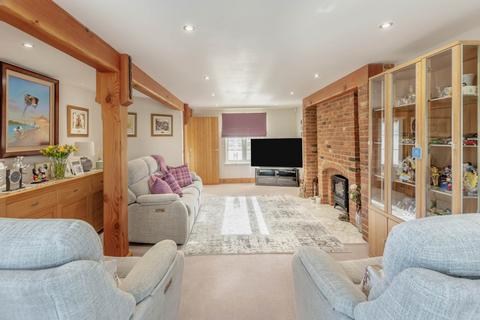 4 bedroom detached house for sale, Meadow View Weston Road, Aston Clinton