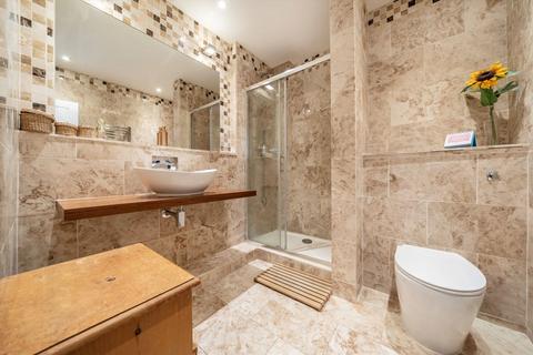 2 bedroom flat to rent, Malvern Road, London NW6