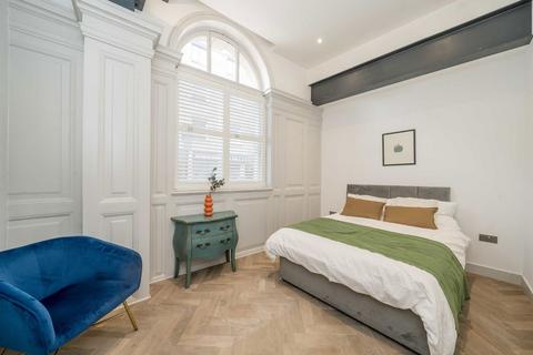 2 bedroom flat for sale, Uxbridge Road, London W13