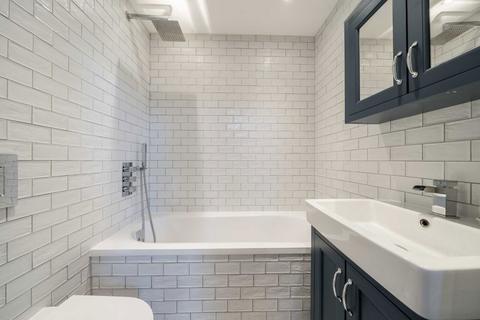 2 bedroom flat for sale, Uxbridge Road, London W13
