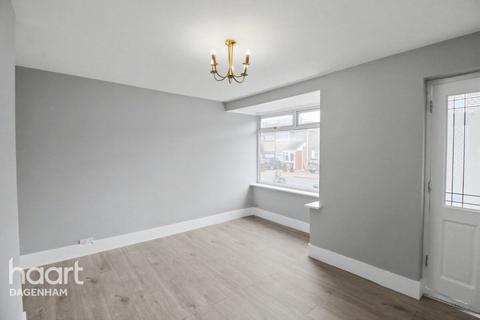 3 bedroom terraced house to rent, Beam Avenue, DAGENHAM