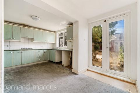 4 bedroom end of terrace house for sale, Cromwell Road, Feltham