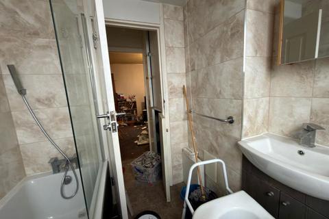 1 bedroom flat for sale, Flat 34 West Point, Avondale Square, Bermondsey, London, SE1 5NY