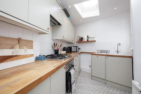 2 bedroom flat for sale, Kemerton Road, Camberwell, SE5
