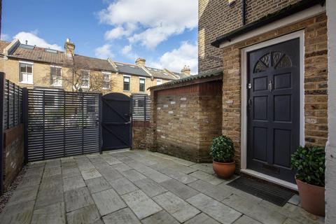 2 bedroom flat for sale, Kemerton Road, Camberwell, SE5