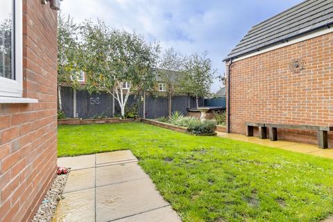 4 bedroom detached house for sale, Callows Orchard, Worcester WR2