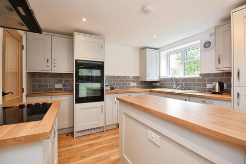 4 bedroom cottage for sale, Church Street, Colne Engaine, Colchester