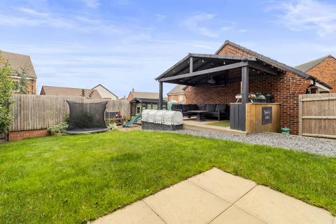 4 bedroom detached house for sale, Dadinton Drive, Droitwich WR9