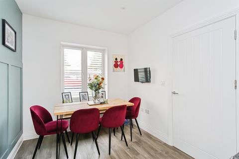 4 bedroom end of terrace house for sale, Edwin Street, Burgess Hill
