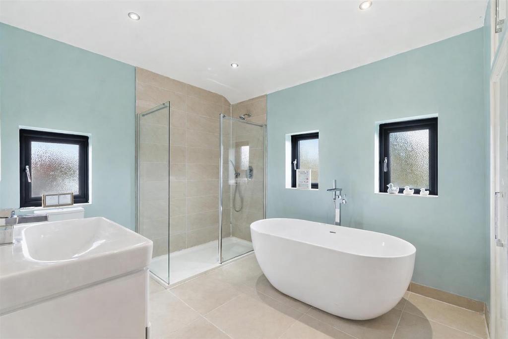 Elmdon Lane - Bathroom.png