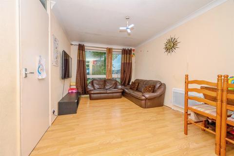 1 bedroom flat for sale, Burns Drive, Hemel Hempstead