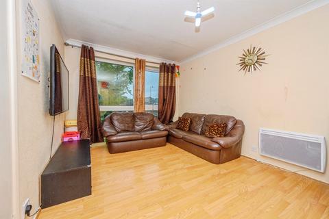 1 bedroom flat for sale, Burns Drive, Hemel Hempstead