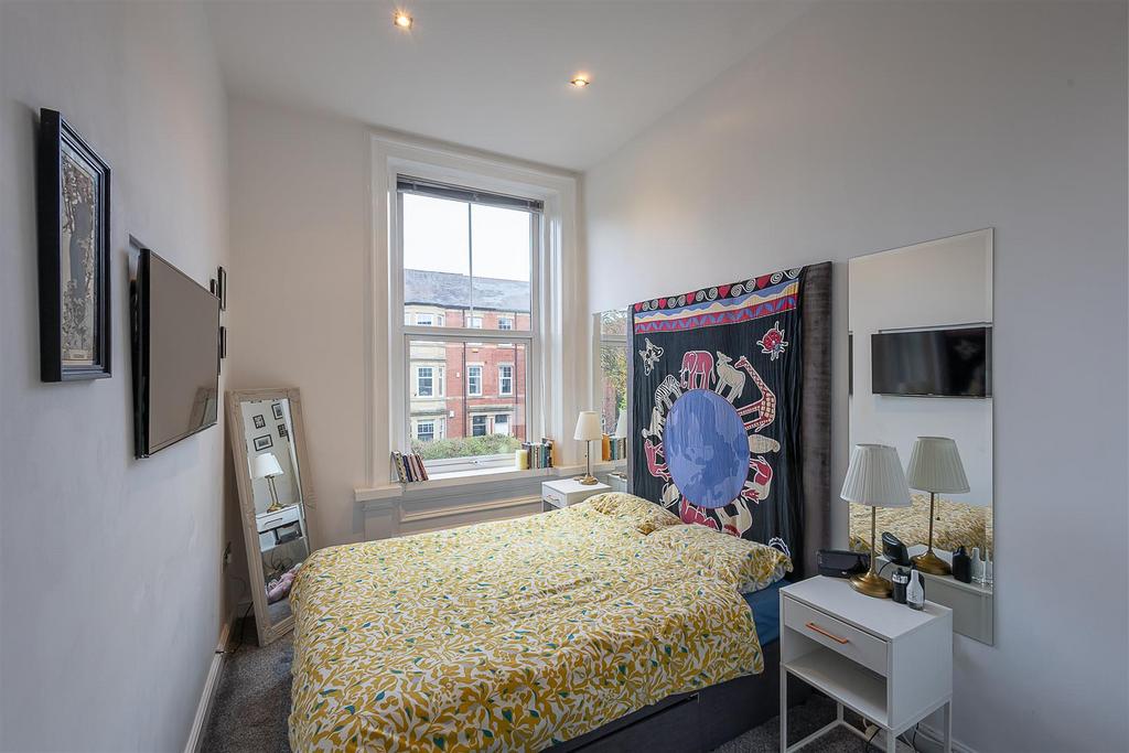 Apartment in Newcastle upon Tyne - More