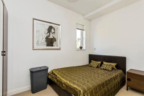 1 bedroom flat for sale, Brighton Road, Horley