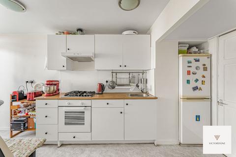 undefined, St. Aubins Court, De Beauvoir Estate, London, N1