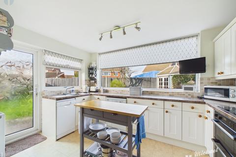 3 bedroom semi-detached house for sale, Wymering Road, Aylesbury