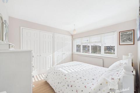 3 bedroom semi-detached house for sale, Wymering Road, Aylesbury