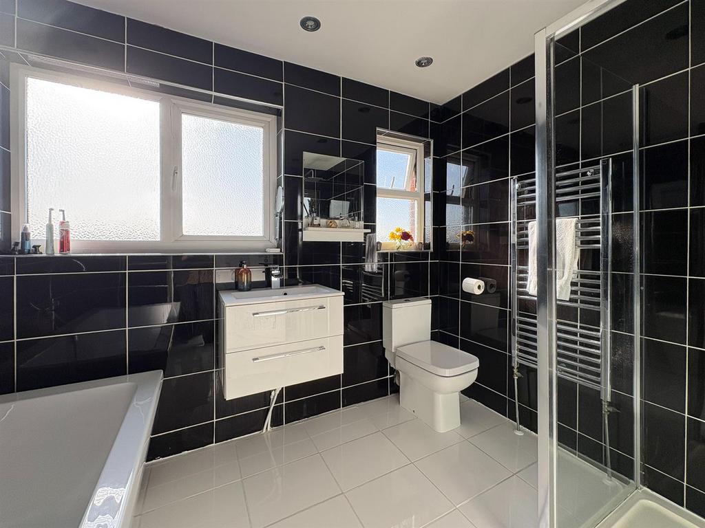 Bathroom-2.jpg