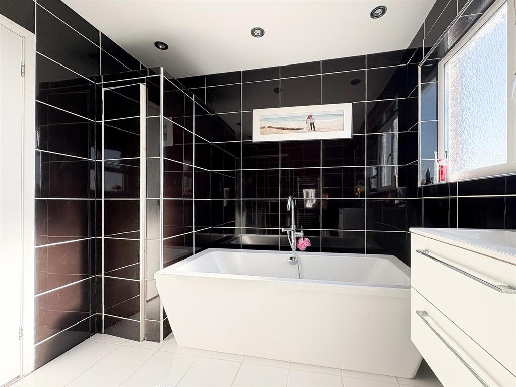 Bathroom-1.jpg