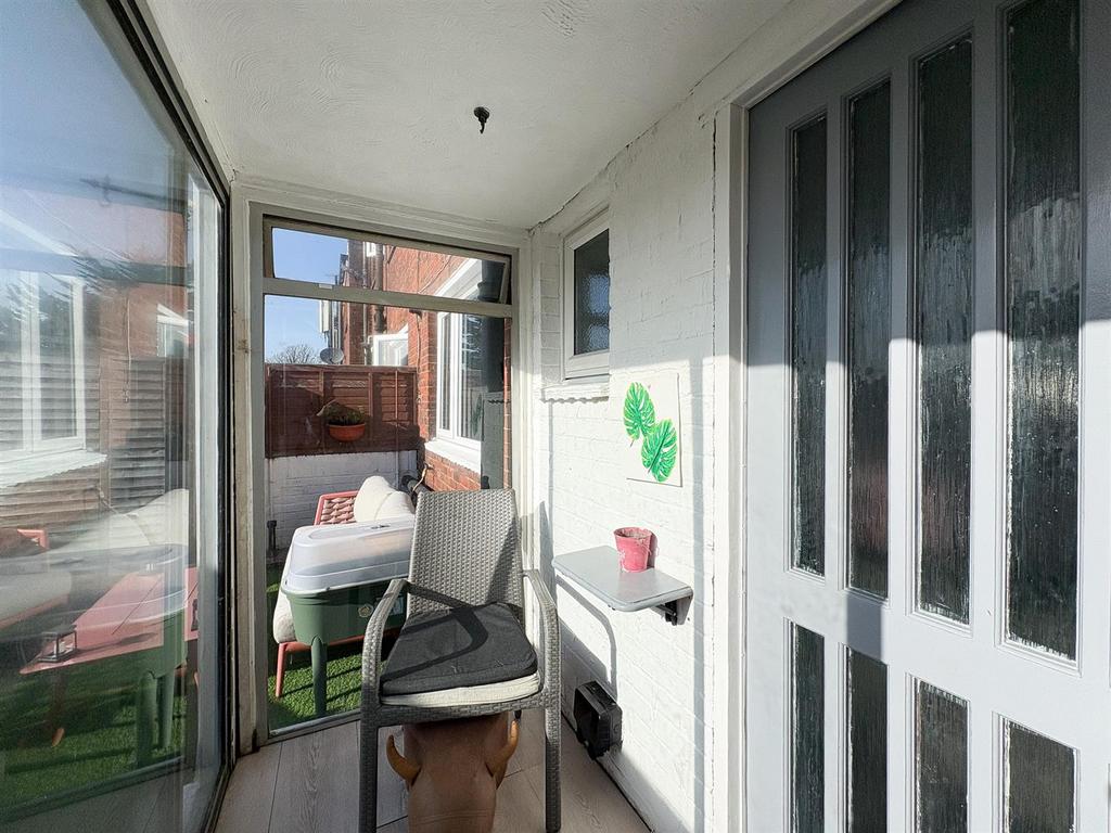 Porch-2.jpg