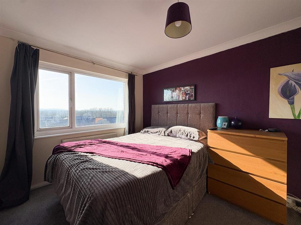 Bedroom1-3.jpg