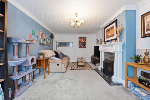 3 bedroom terraced house for sale, Chichester Close, Nottingham, NG5 9AX