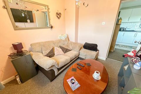1 bedroom ground floor flat for sale, Church Street, Old Town, Eastbourne