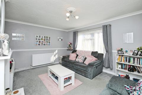 3 bedroom end of terrace house for sale, Bank Walk, Burton-On-Trent