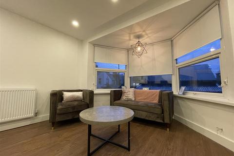 2 bedroom apartment to rent, Ninian Road, Cardiff