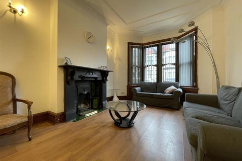 2 bedroom apartment to rent, Pen-Y-Lan Place, Cardiff