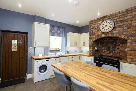 3 bedroom terraced house to rent, Pleasant View, Hoddlesden