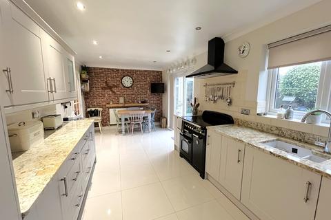 2 bedroom detached bungalow for sale, Coots Lane, Mumby, Alford