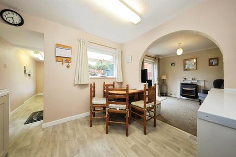 3 bedroom semi-detached house for sale, Wordsworth Crescent, Kidderminster