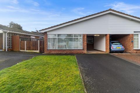 2 bedroom semi-detached bungalow for sale, Arundel Drive, Worcester WR5