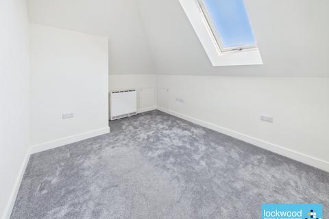 1 bedroom flat to rent, Feltham Road, Ashford