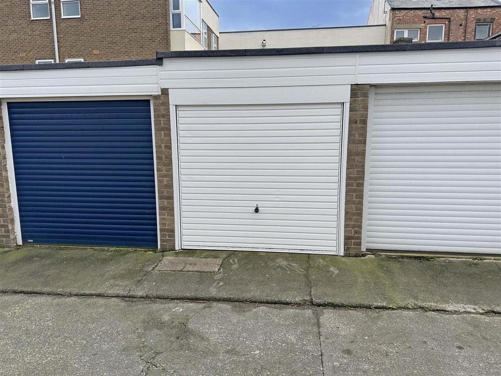Garage.jpg