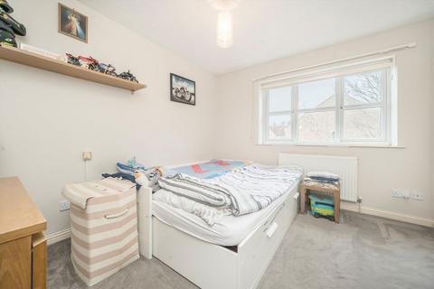 undefined, Tawny Close, London W13