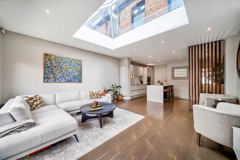 undefined, Graham Avenue, London W13