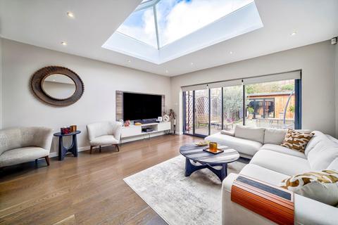 undefined, Graham Avenue, London W13
