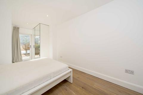 2 bedroom flat to rent, St. Charles Square, London W10