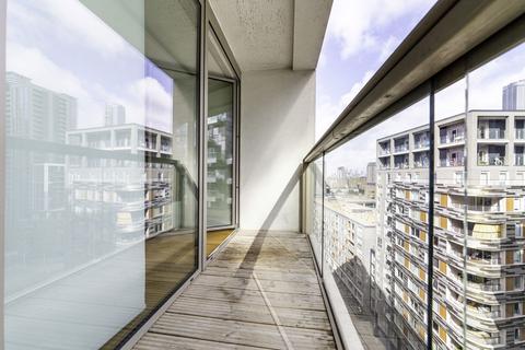 1 bedroom flat to rent, Millharbour, London E14