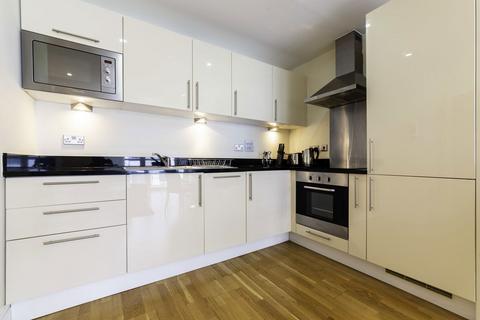 1 bedroom flat to rent, Millharbour, London E14