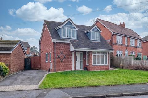 2 bedroom detached house for sale, Providence Road, Bromsgrove, B61